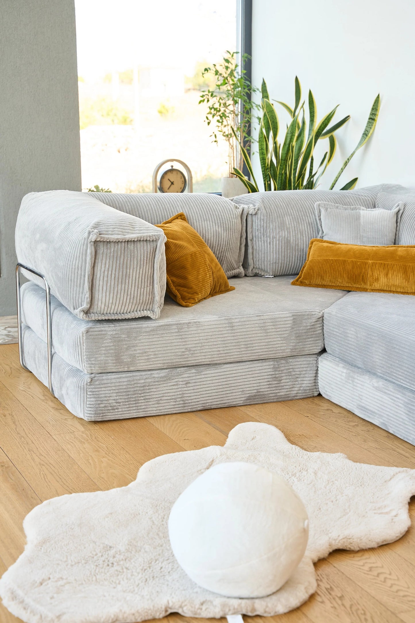Pluffy Canyon Silver Grey