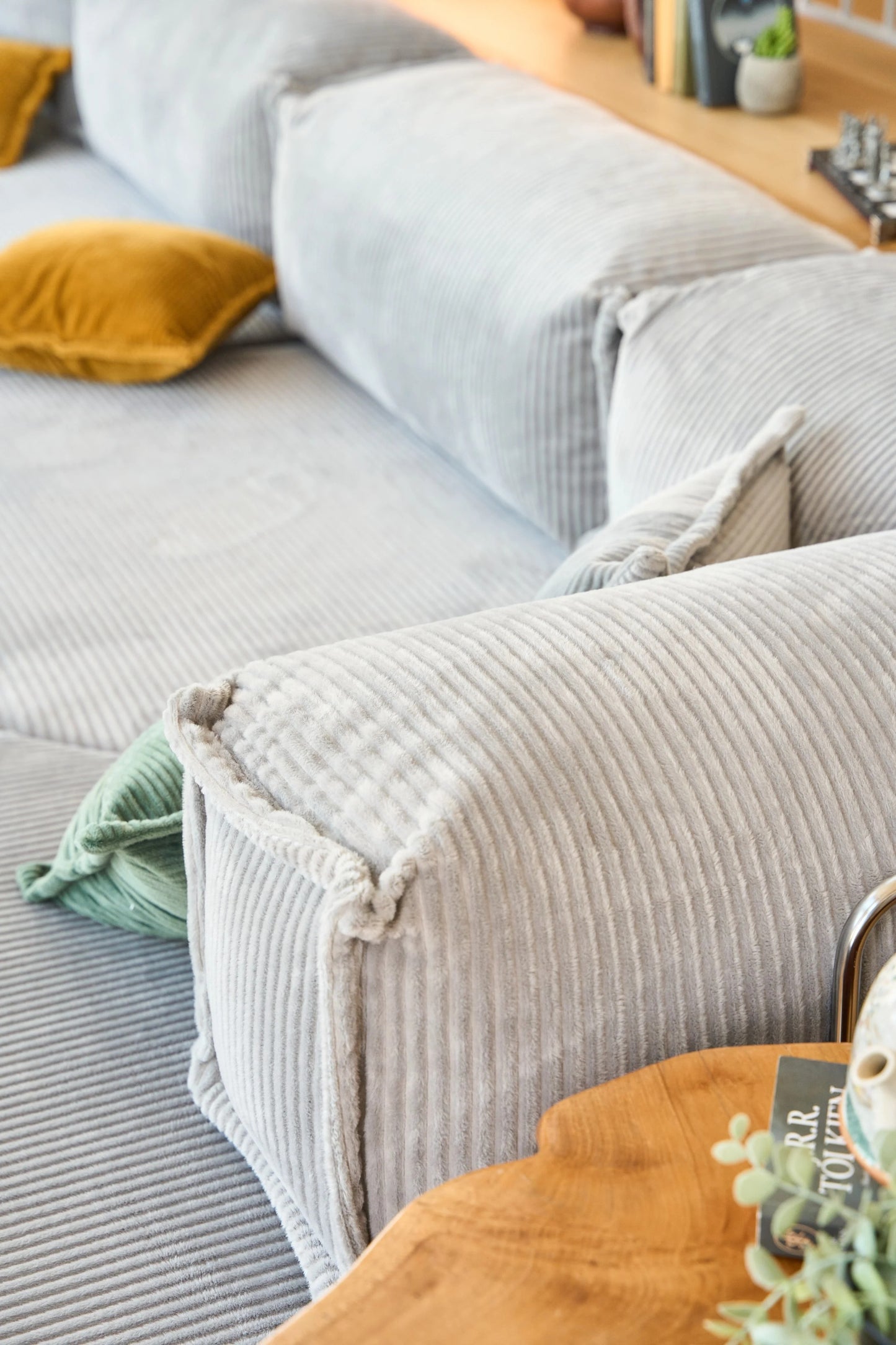 Pluffy Canyon Silver Grey